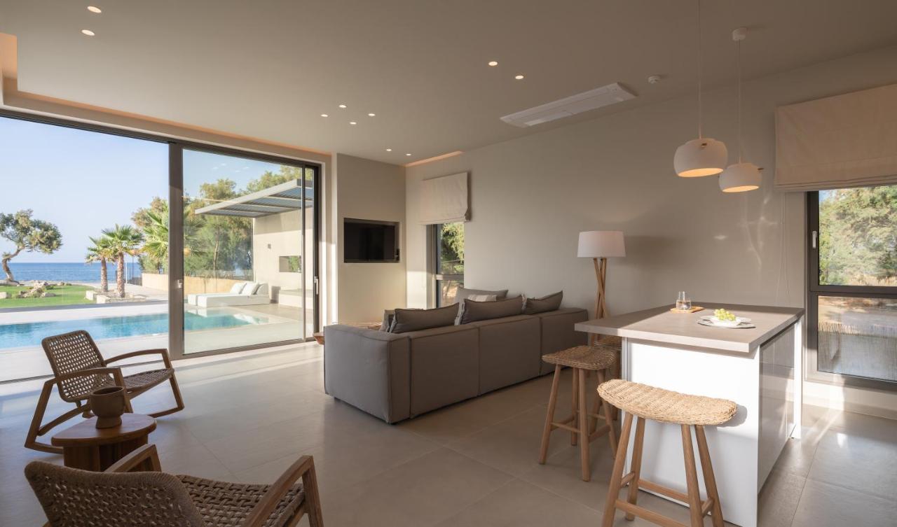 Artemis Seafront Villa, An Evanescence Sea Retreat, By Thinkvilla 塔伦蒂斯 外观 照片