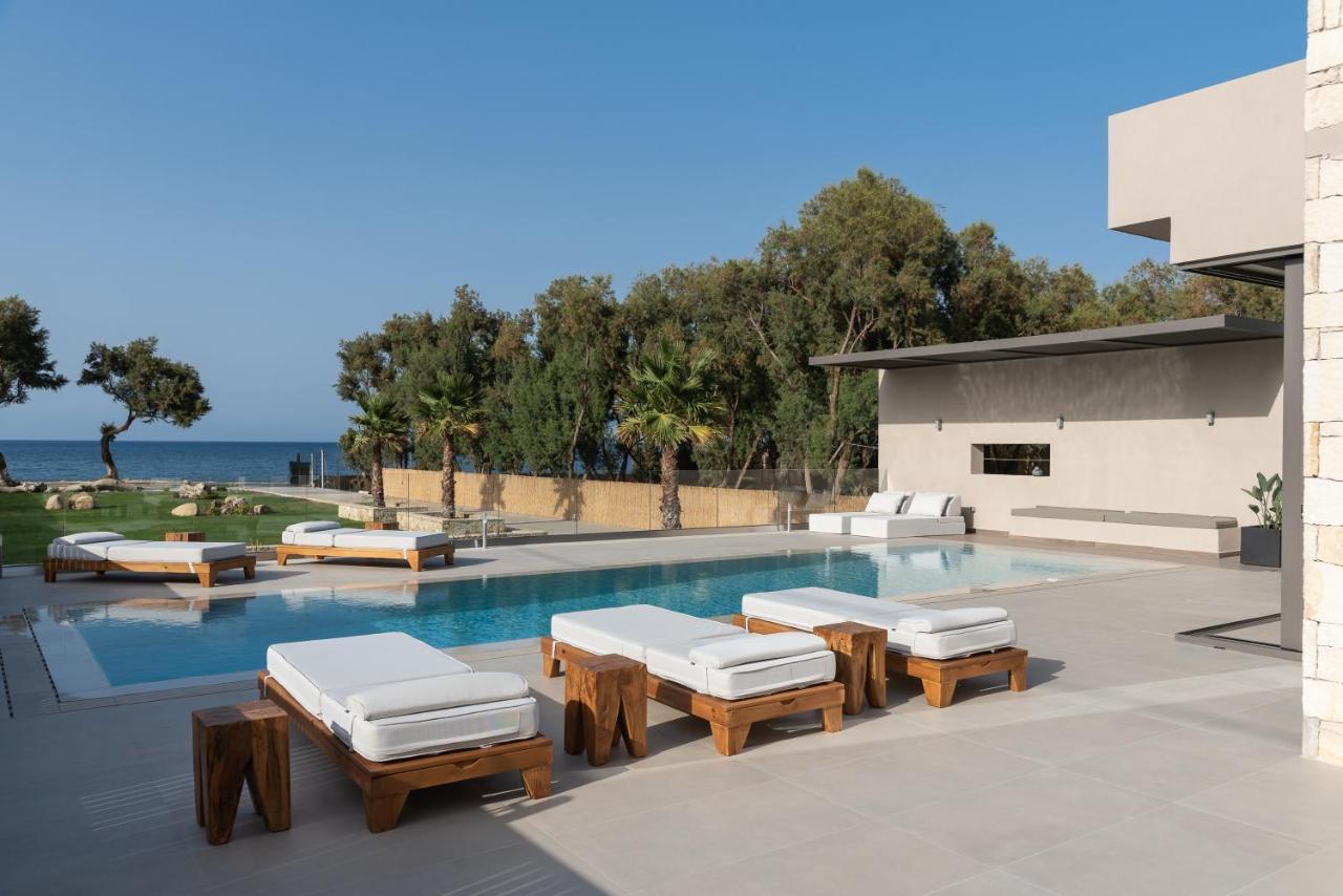 Artemis Seafront Villa, An Evanescence Sea Retreat, By Thinkvilla 塔伦蒂斯 外观 照片