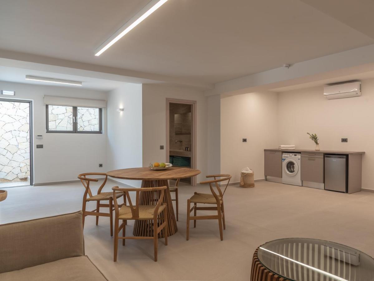 Artemis Seafront Villa, An Evanescence Sea Retreat, By Thinkvilla 塔伦蒂斯 外观 照片