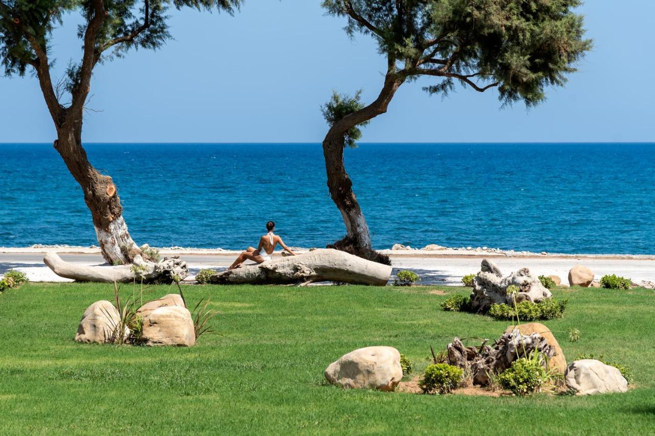 Artemis Seafront Villa, An Evanescence Sea Retreat, By Thinkvilla 塔伦蒂斯 外观 照片
